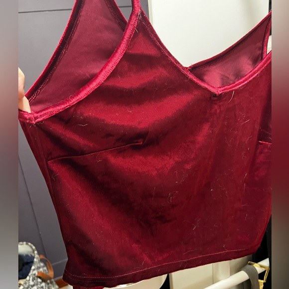 XL Shein Crushed Red Velvet Cropped Tank - Picture 2 of 5